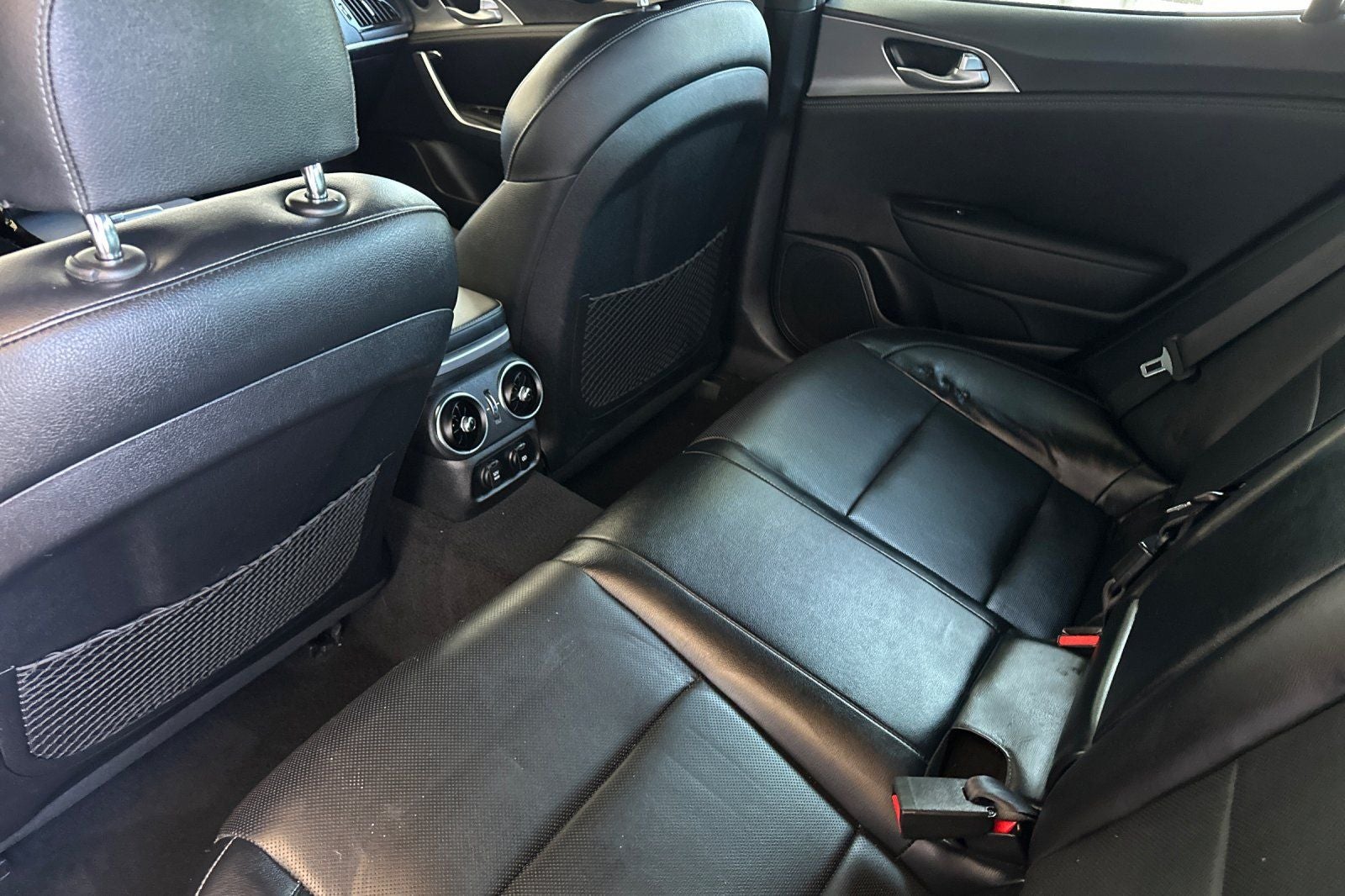 2022 Kia Stinger GT1
