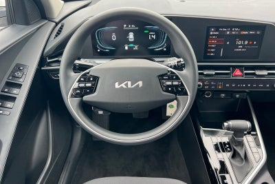 2025 Kia Niro LX