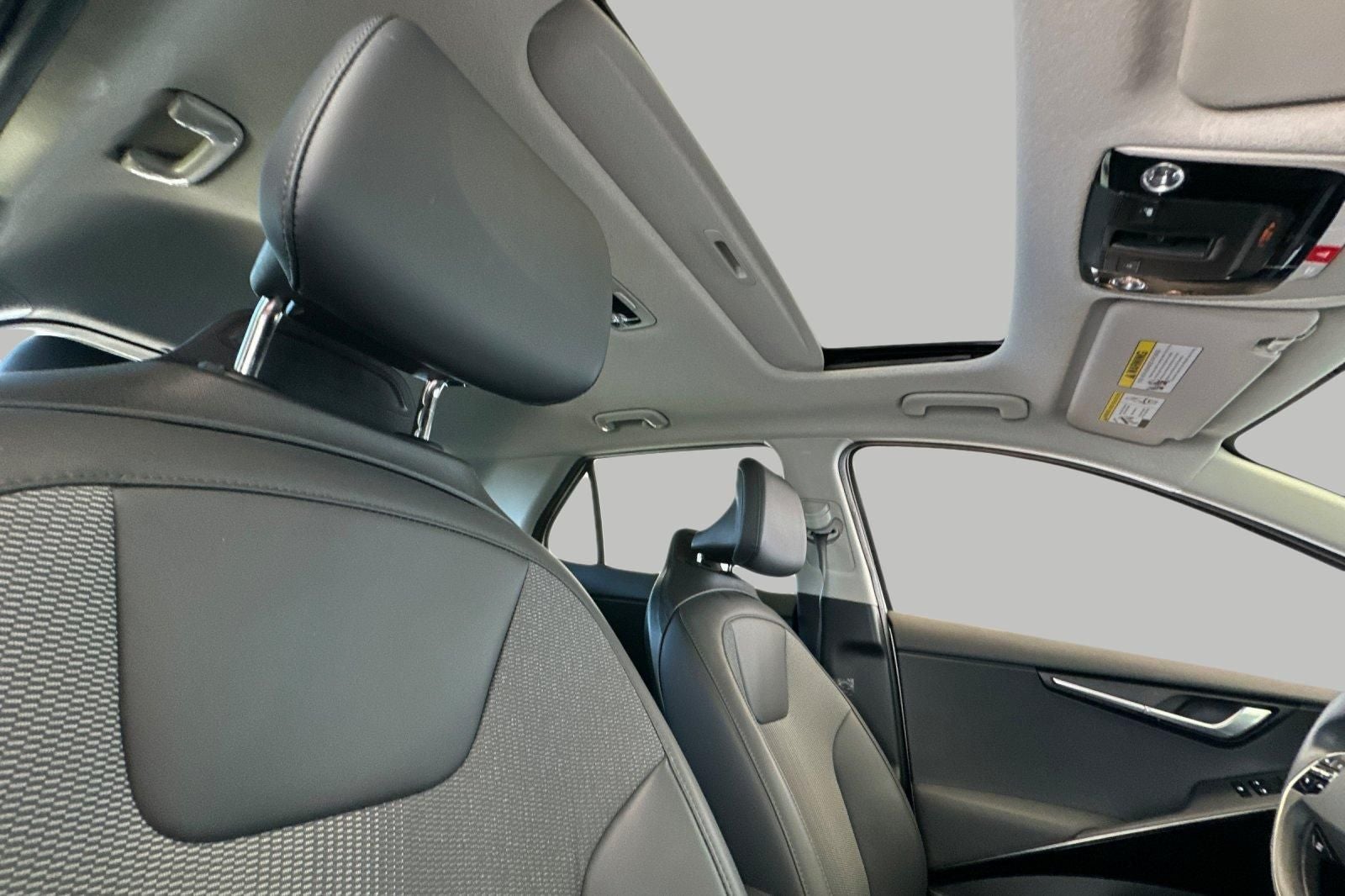 2024 Kia Niro EX Touring