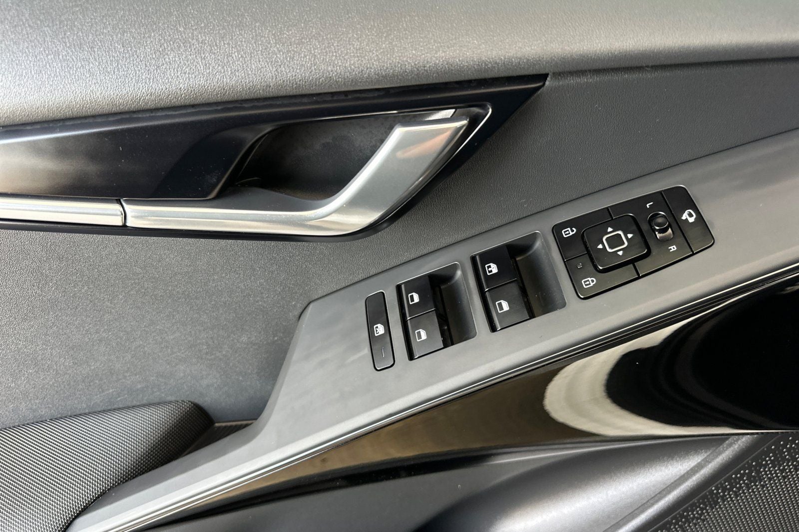 2023 Kia Niro EX Touring