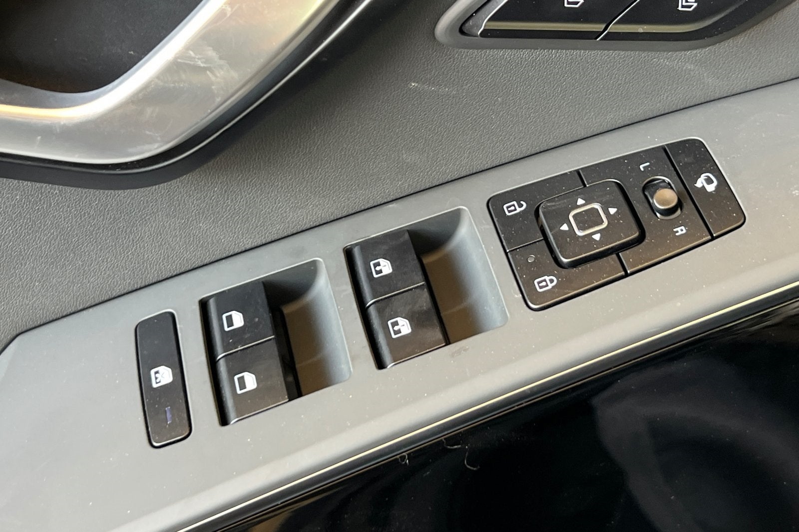 2025 Kia Niro SX Touring