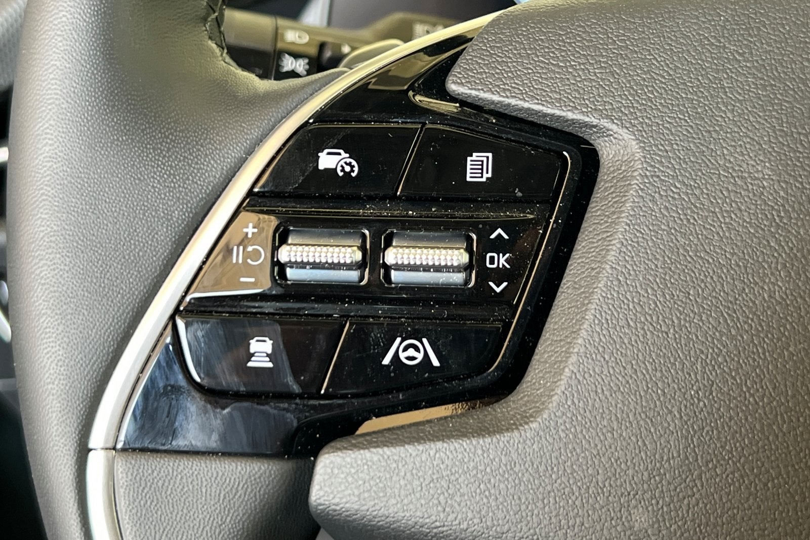 2025 Kia Niro SX Touring