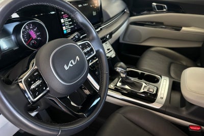 2023 Kia Carnival EX
