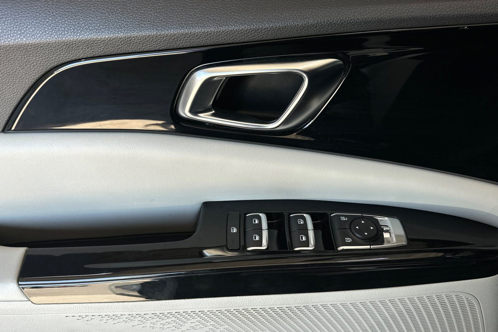 2023 Kia Carnival EX