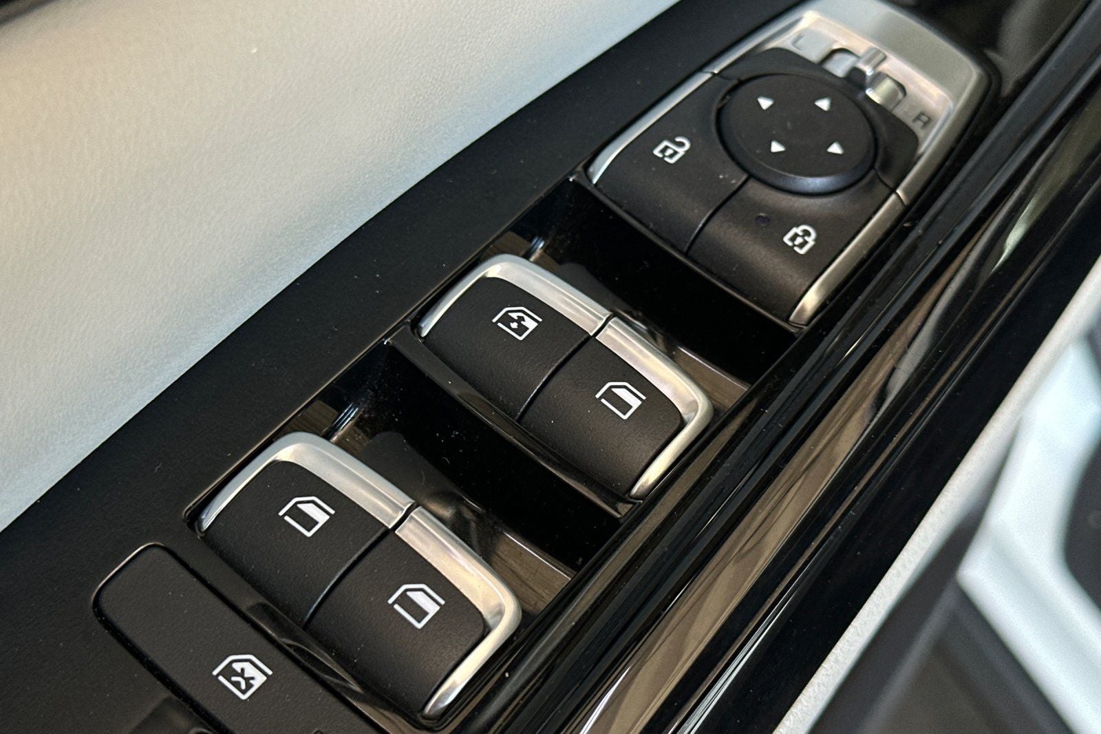 2023 Kia Carnival EX