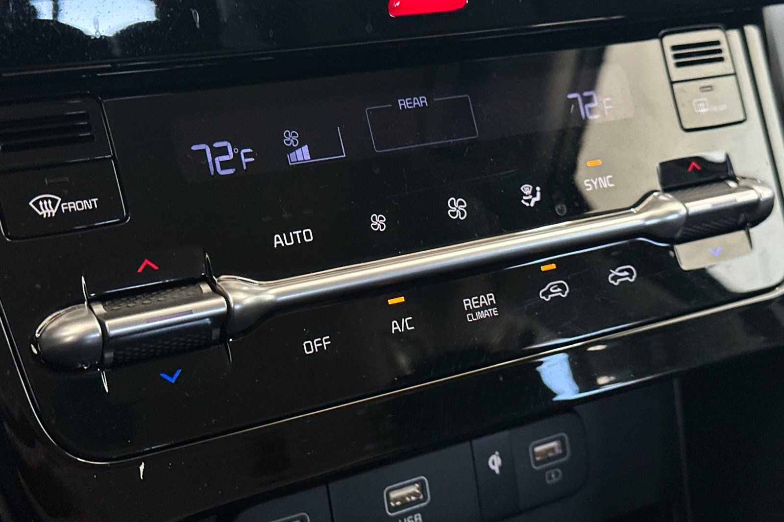 2023 Kia Carnival EX