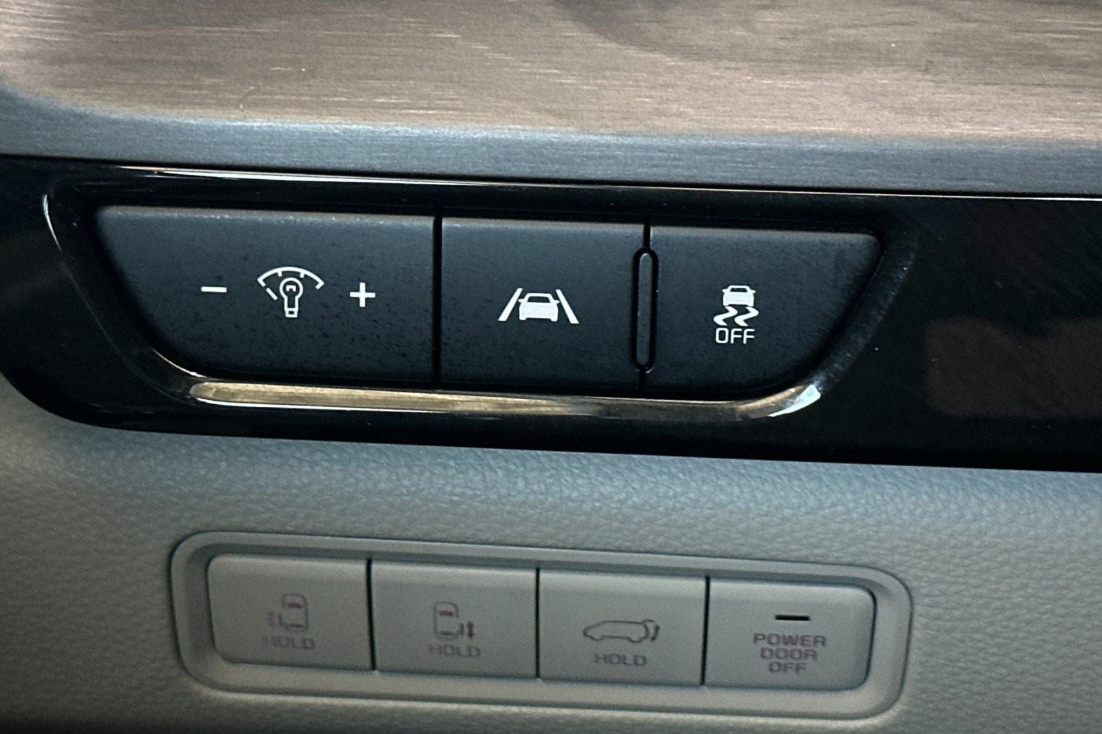 2023 Kia Carnival EX