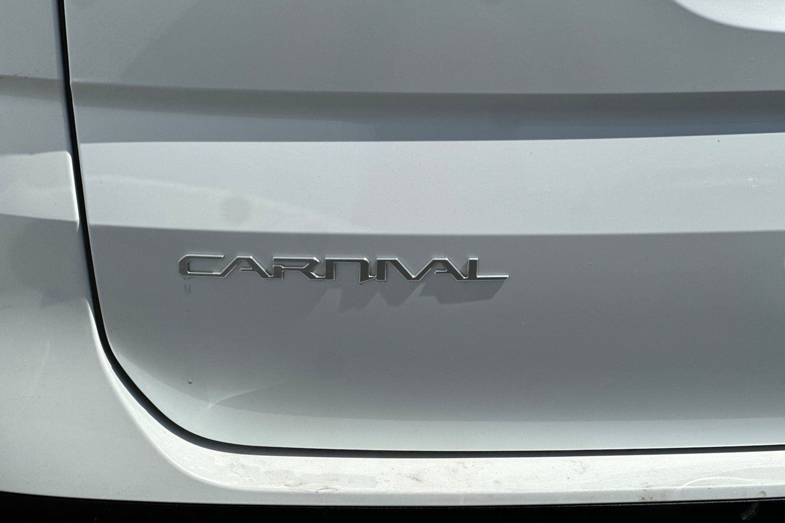 2023 Kia Carnival EX