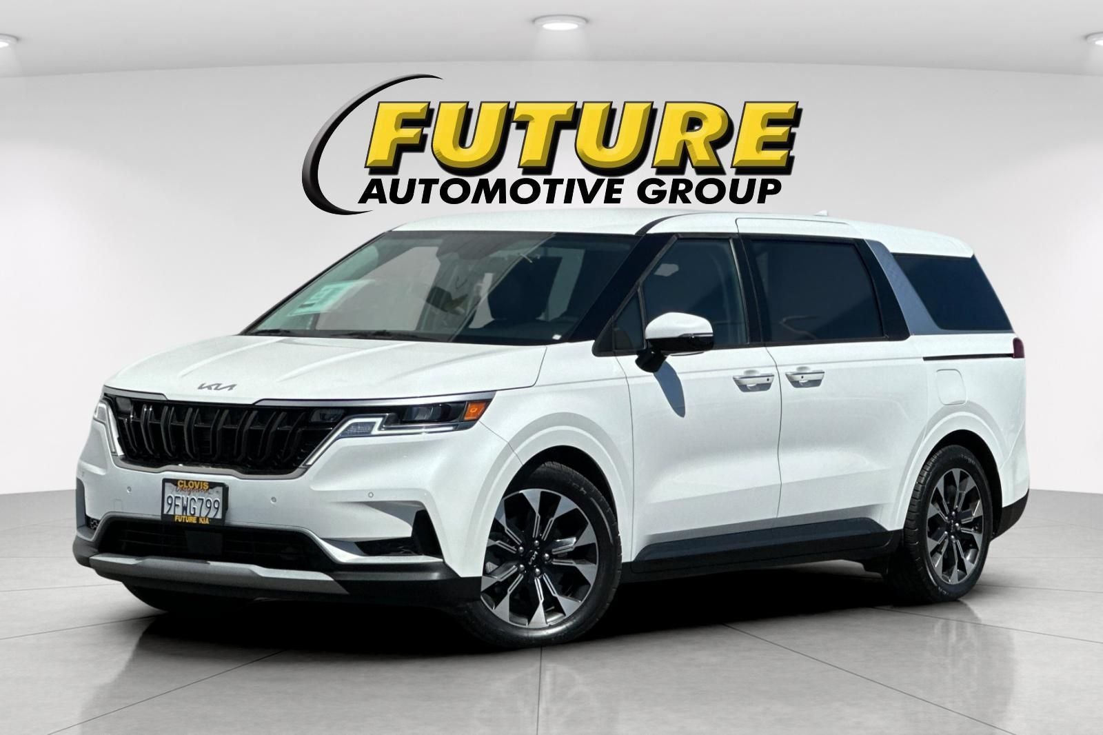 2023 Kia Carnival EX
