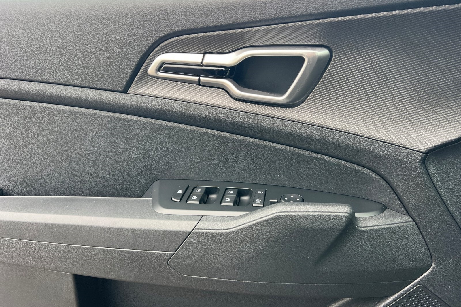 2025 Kia Sportage Hybrid LX