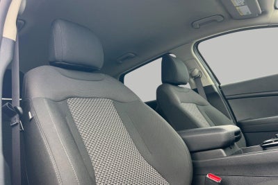 2025 Kia Sportage Hybrid LX