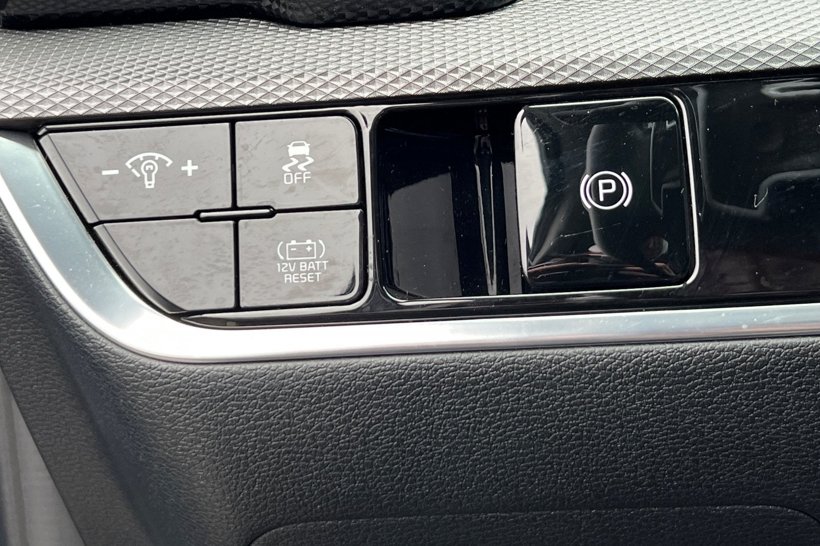 2025 Kia Sportage Hybrid LX