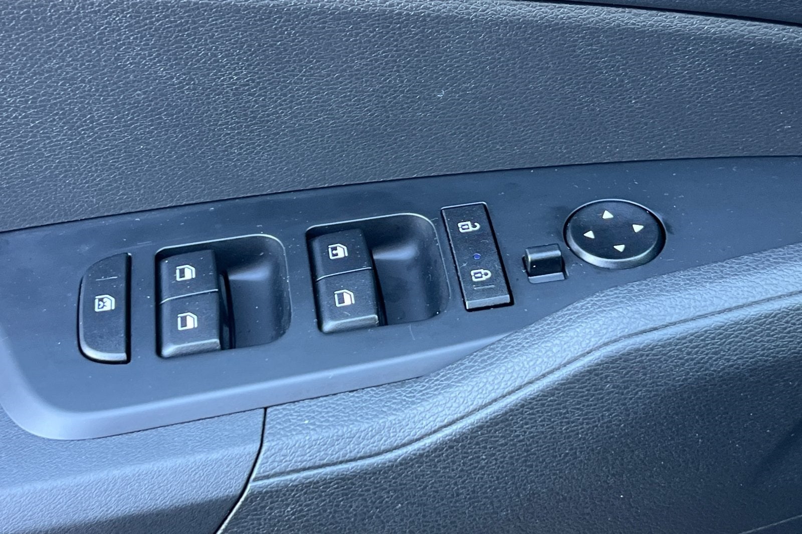 2025 Kia Sportage Hybrid LX