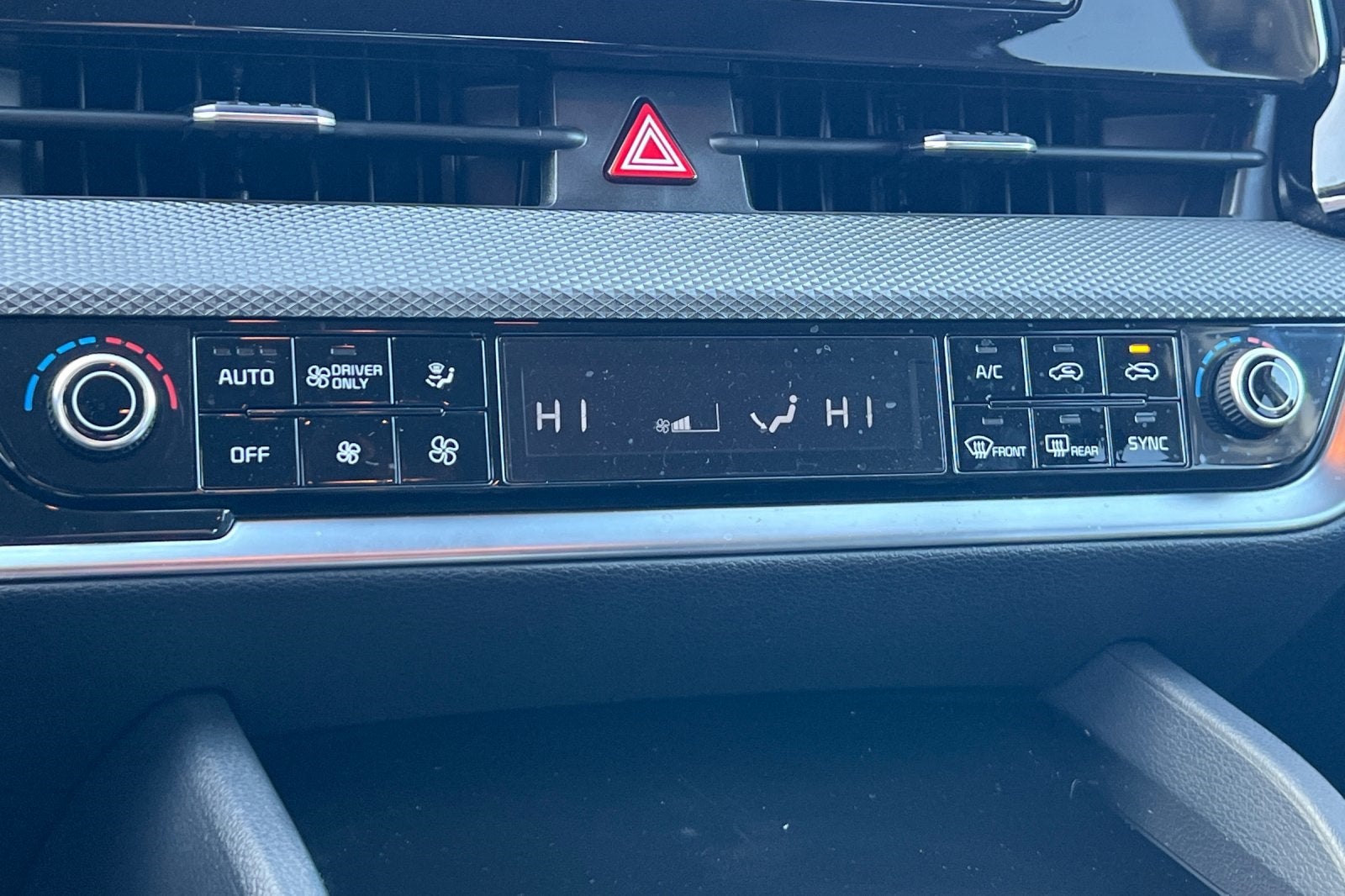 2025 Kia Sportage Hybrid LX