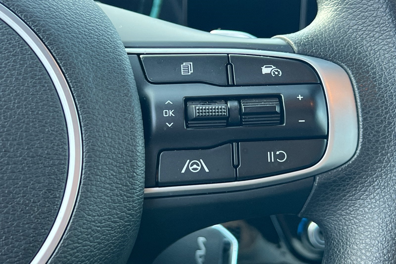 2025 Kia Sportage Hybrid LX