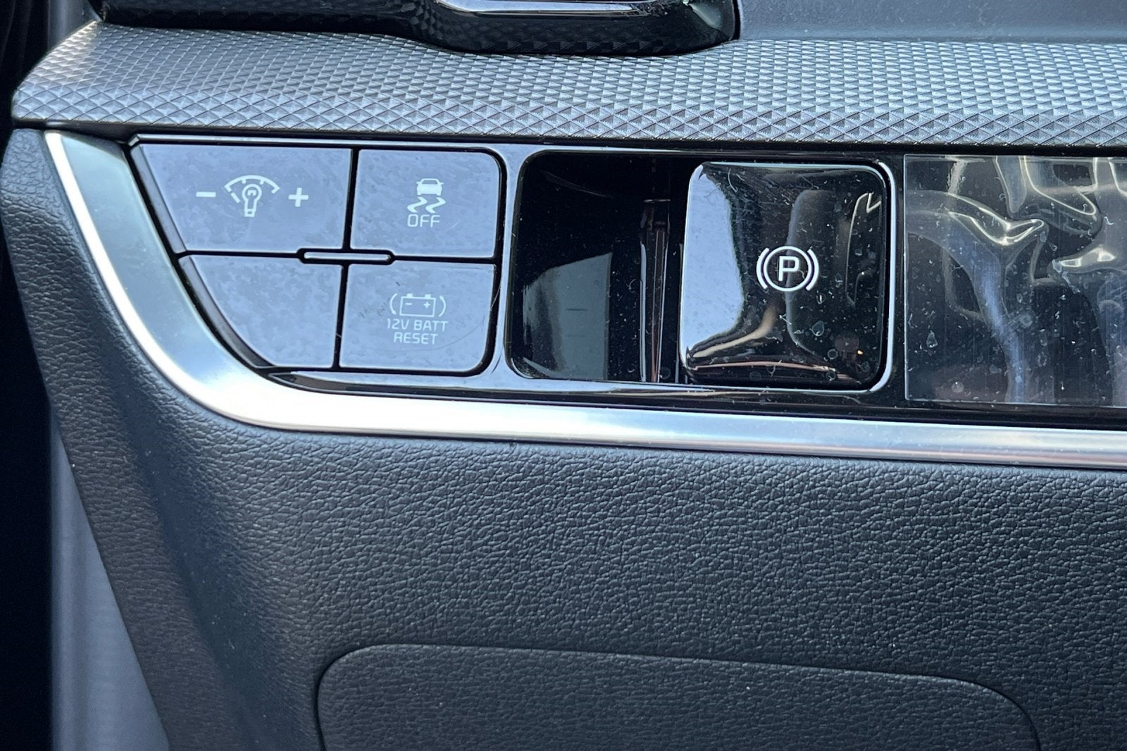 2025 Kia Sportage Hybrid LX