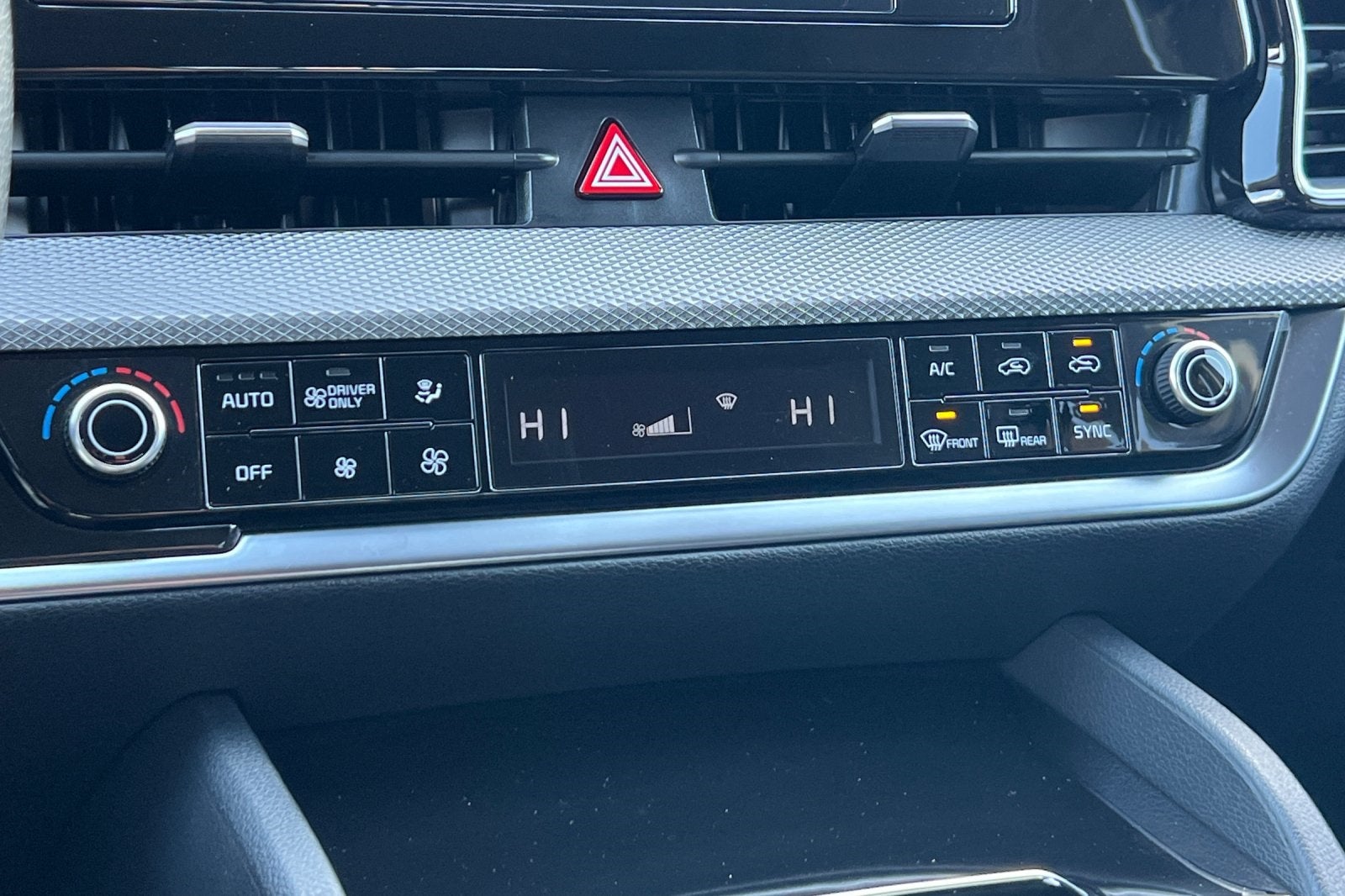 2025 Kia Sportage Hybrid LX