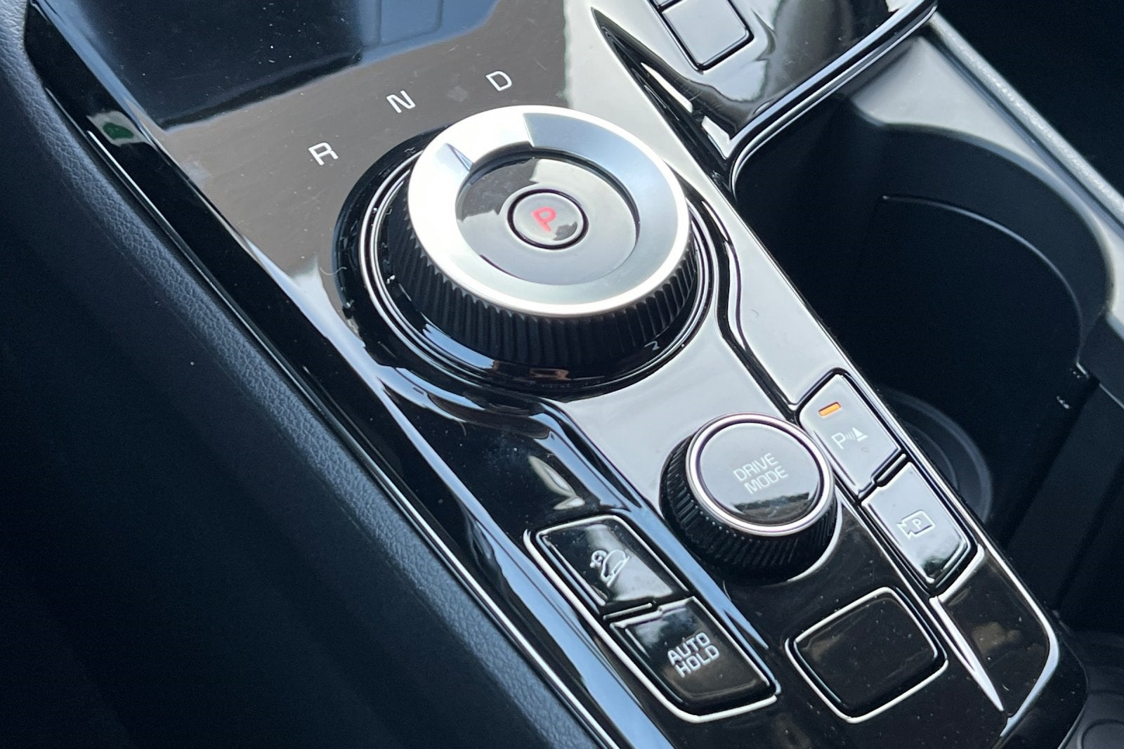 2025 Kia Sportage Hybrid LX