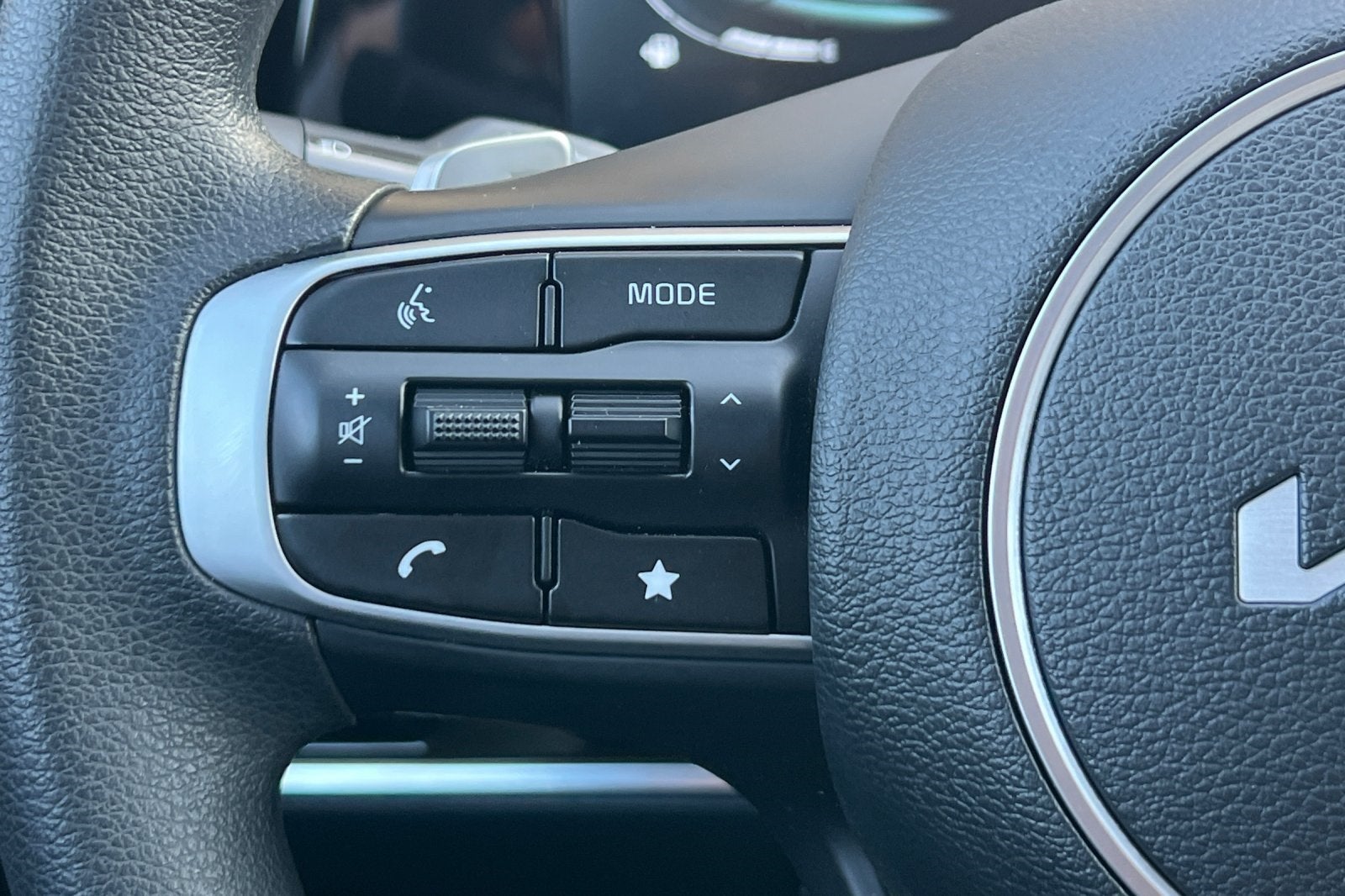 2025 Kia Sportage Hybrid LX