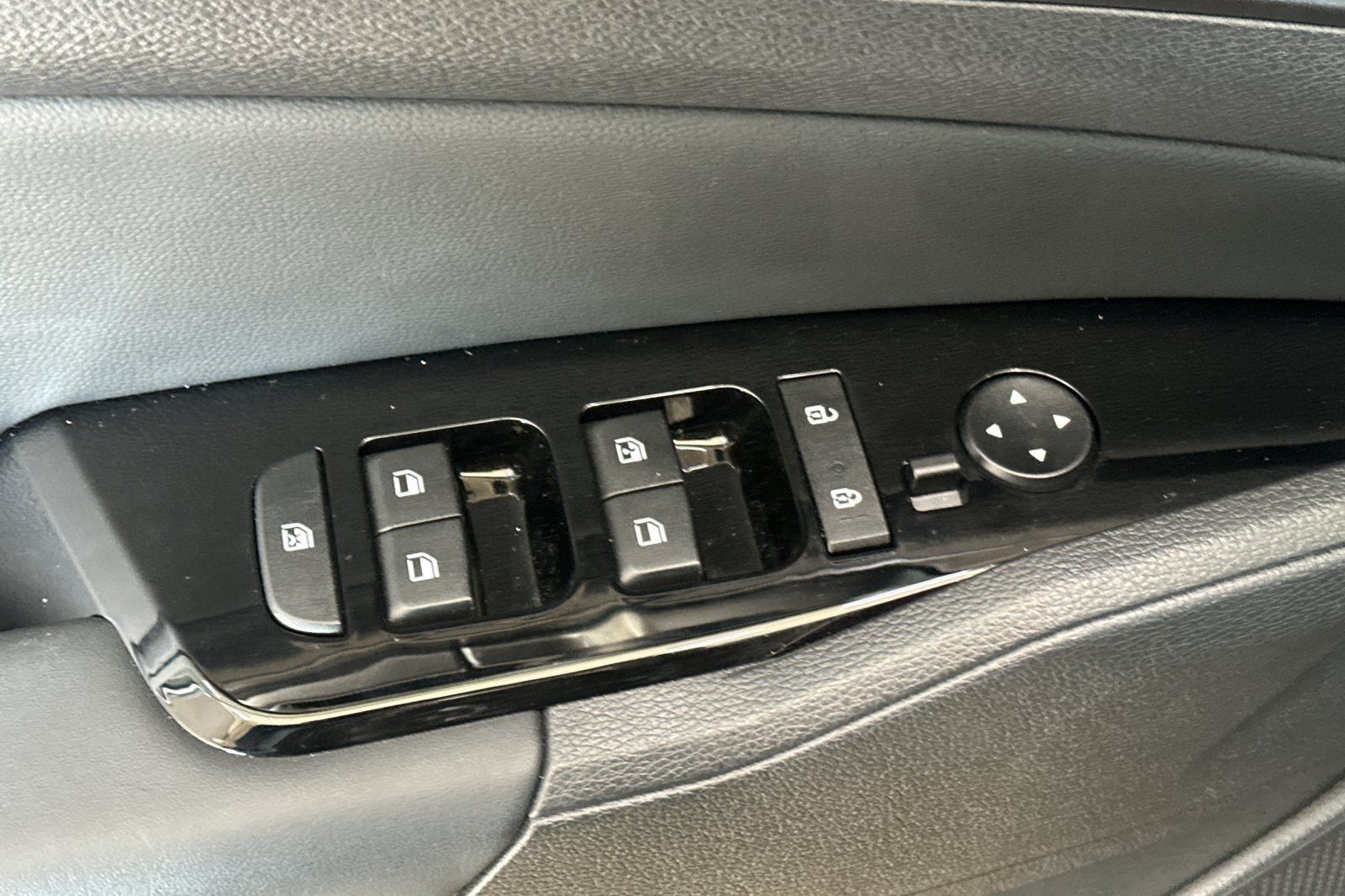 2023 Kia Sportage Hybrid EX AWD