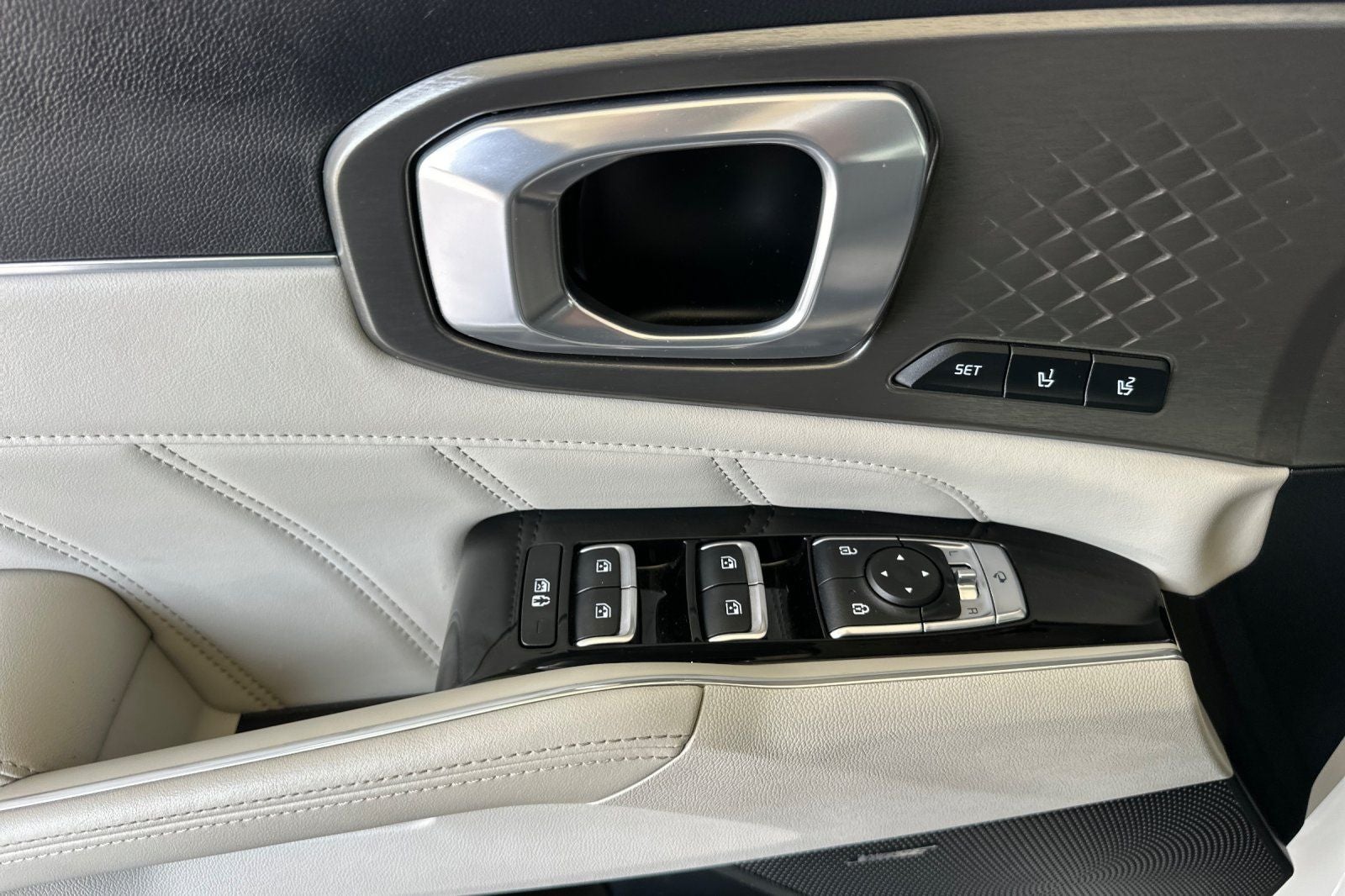 2023 Kia Sorento Hybrid SX Prestige AWD