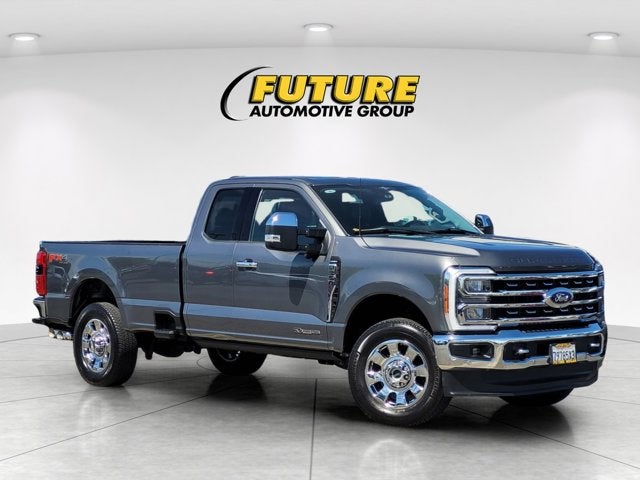 2023 Ford Super Duty F-350 SRW Pickup LARIAT