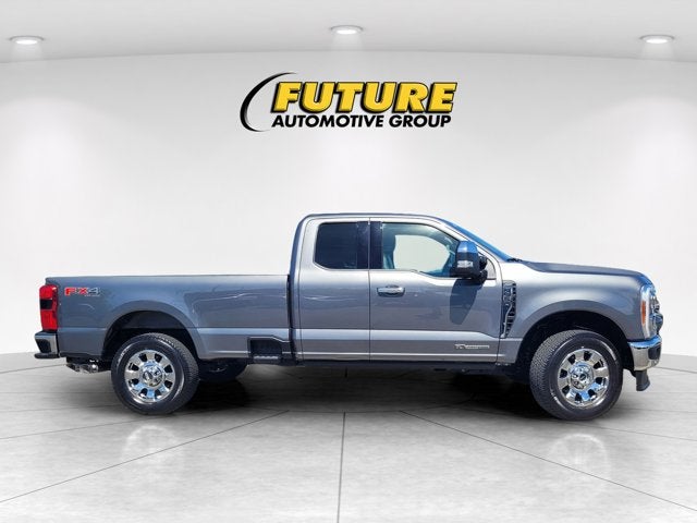 2023 Ford Super Duty F-350 SRW Pickup LARIAT