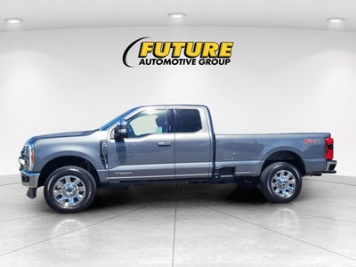 2023 Ford Super Duty F-350 SRW Pickup LARIAT