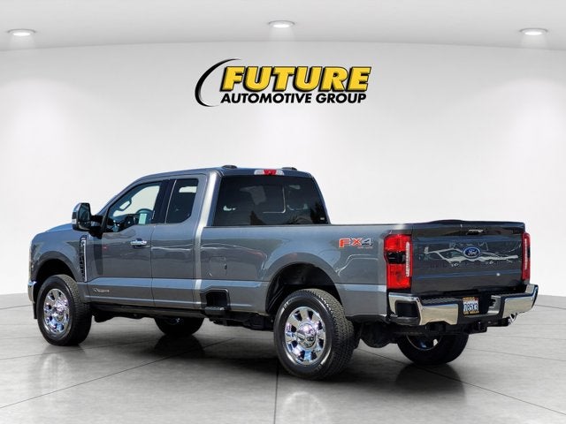 2023 Ford Super Duty F-350 SRW Pickup LARIAT