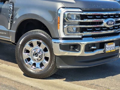 2023 Ford Super Duty F-350 SRW Pickup LARIAT