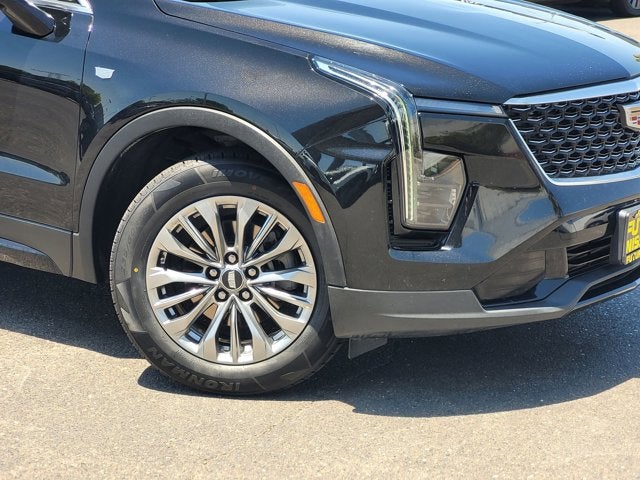 2024 Cadillac XT4 FWD Premium Luxury