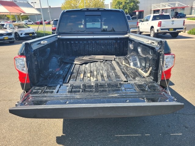 2021 Nissan Titan SV