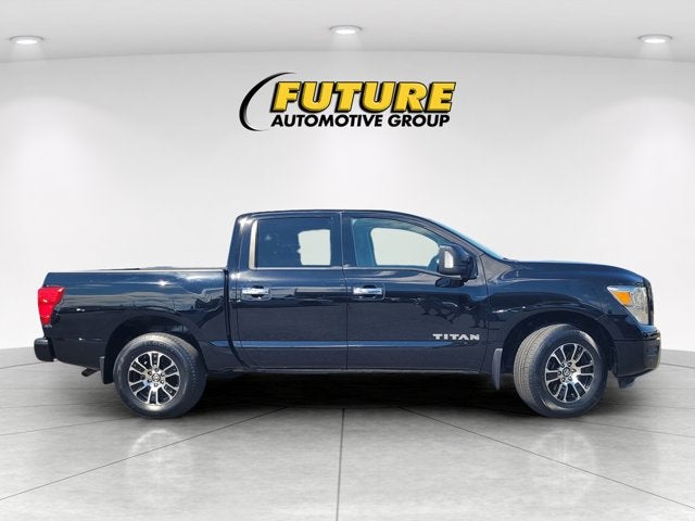 2021 Nissan Titan SV