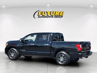 2021 Nissan Titan SV