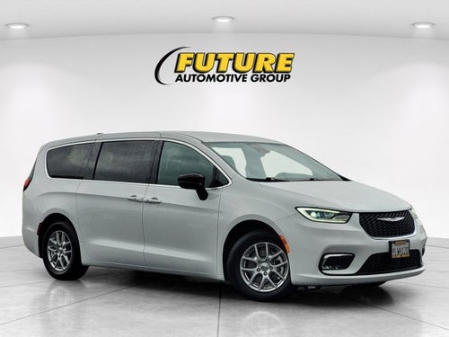 2024 Chrysler Pacifica Touring