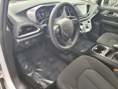 2024 Chrysler Pacifica Touring