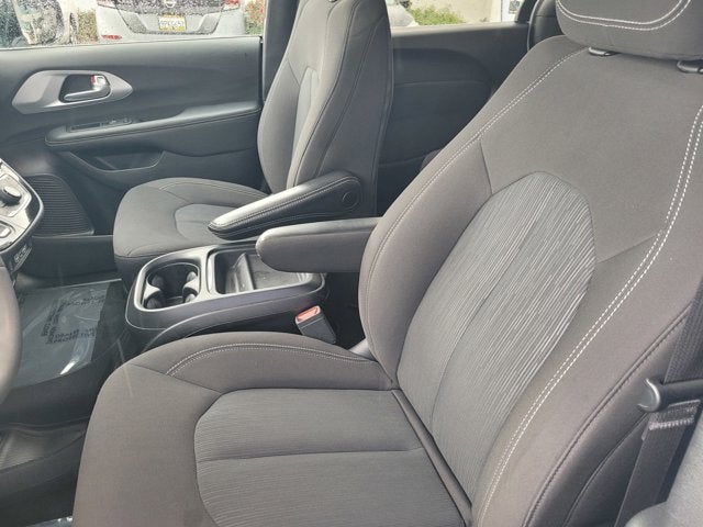 2024 Chrysler Pacifica Touring