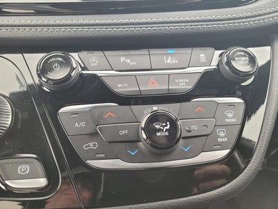 2024 Chrysler Pacifica Touring