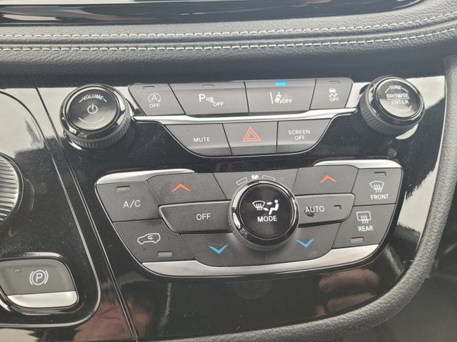 2024 Chrysler Pacifica Touring