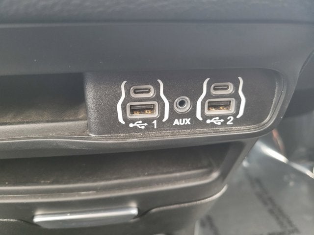 2024 Chrysler Pacifica Touring