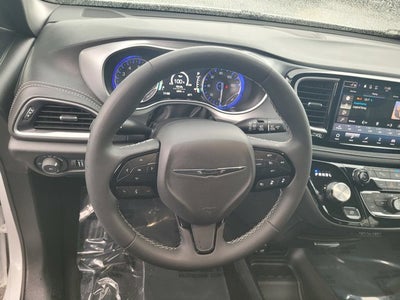 2024 Chrysler Pacifica Touring