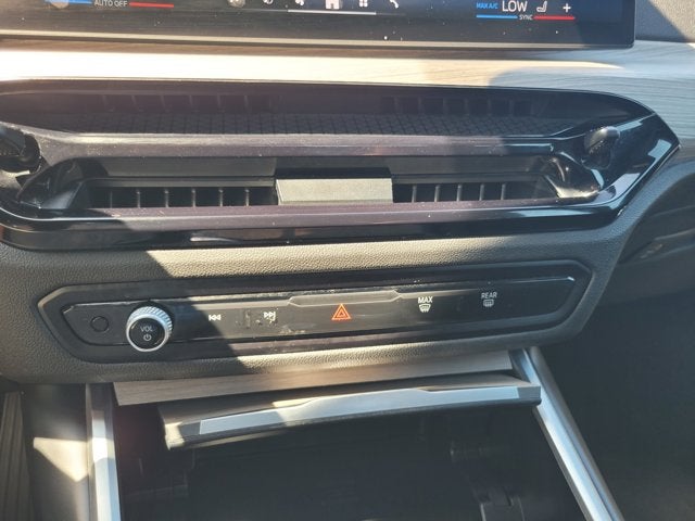2025 BMW 3 Series 330i