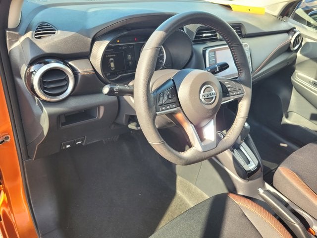 2022 Nissan Versa SR