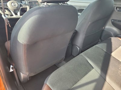 2022 Nissan Versa SR