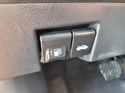 2022 Nissan Versa SR