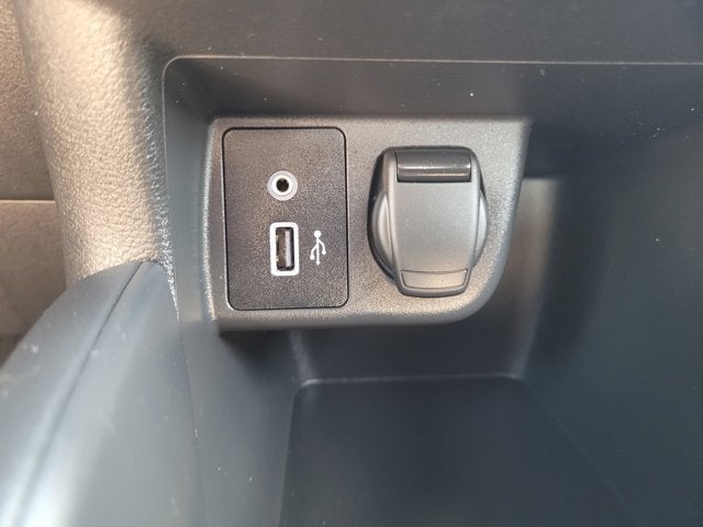 2022 Nissan Versa SR