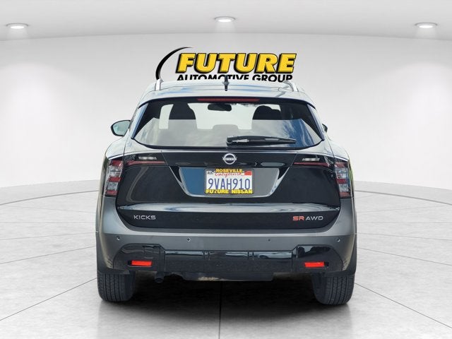 2025 Nissan Kicks SR
