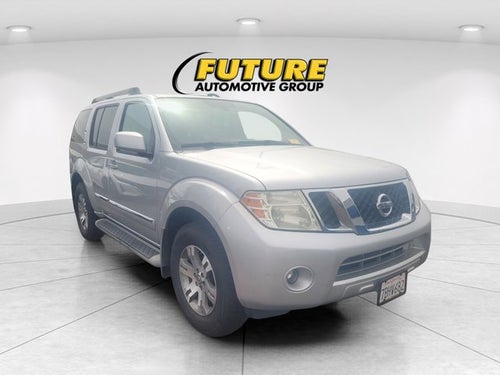 2012 Nissan Pathfinder Silver Edition