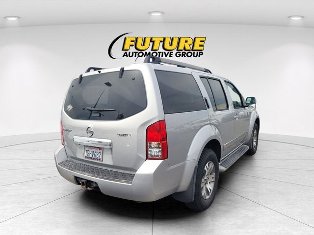 2012 Nissan Pathfinder Silver Edition