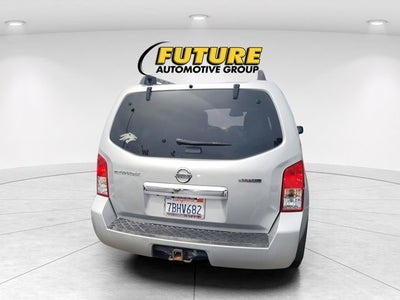 2012 Nissan Pathfinder Silver Edition